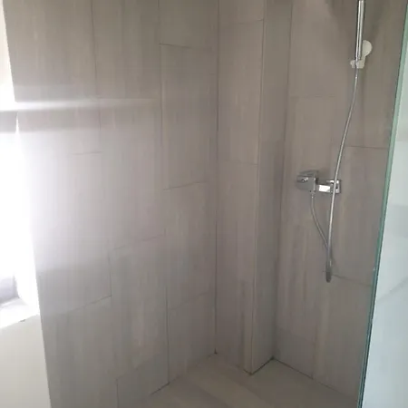 Toletum Low Cost Lofts Diafanos O 2Dormitorios Parking Municipal Gratis Al Aire Libre A 100M Toledo Exterior photo