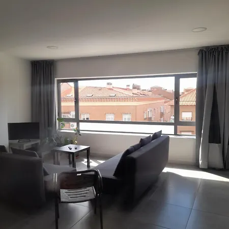 Toletum Low Cost Lofts Diafanos O 2Dormitorios Parking Municipal Gratis Al Aire Libre A 100M Toledo Exterior photo