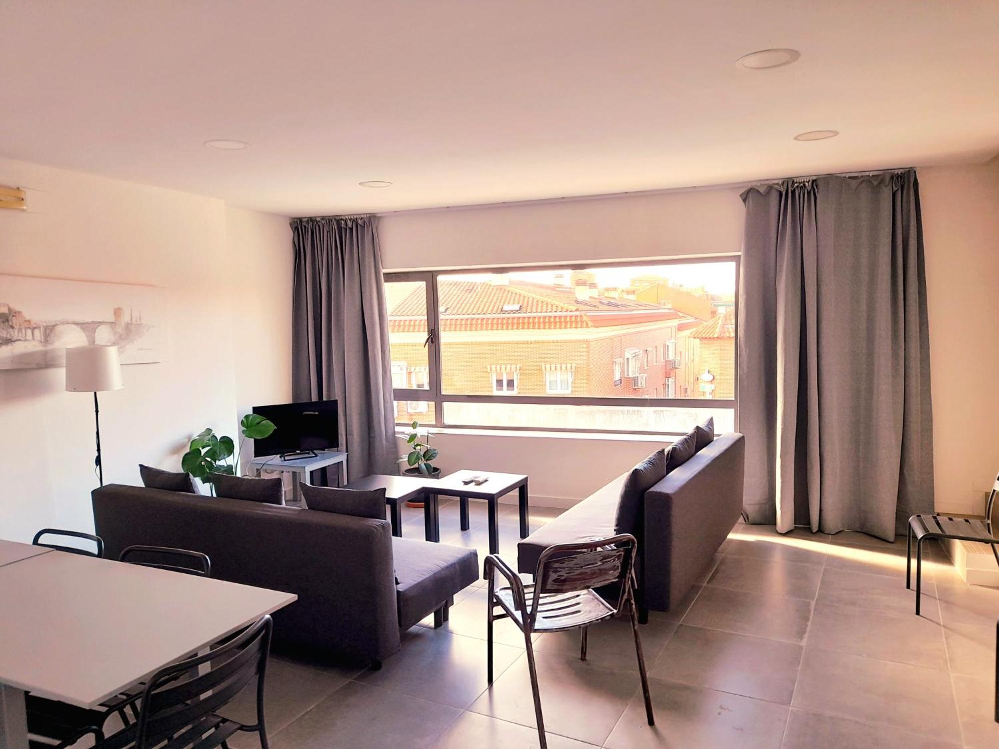 Toletum Cost Lofts Diáfanos O 2dormitorios Parking Municipal Gratis Al Aire Libre A 100m Apartamento Toledo